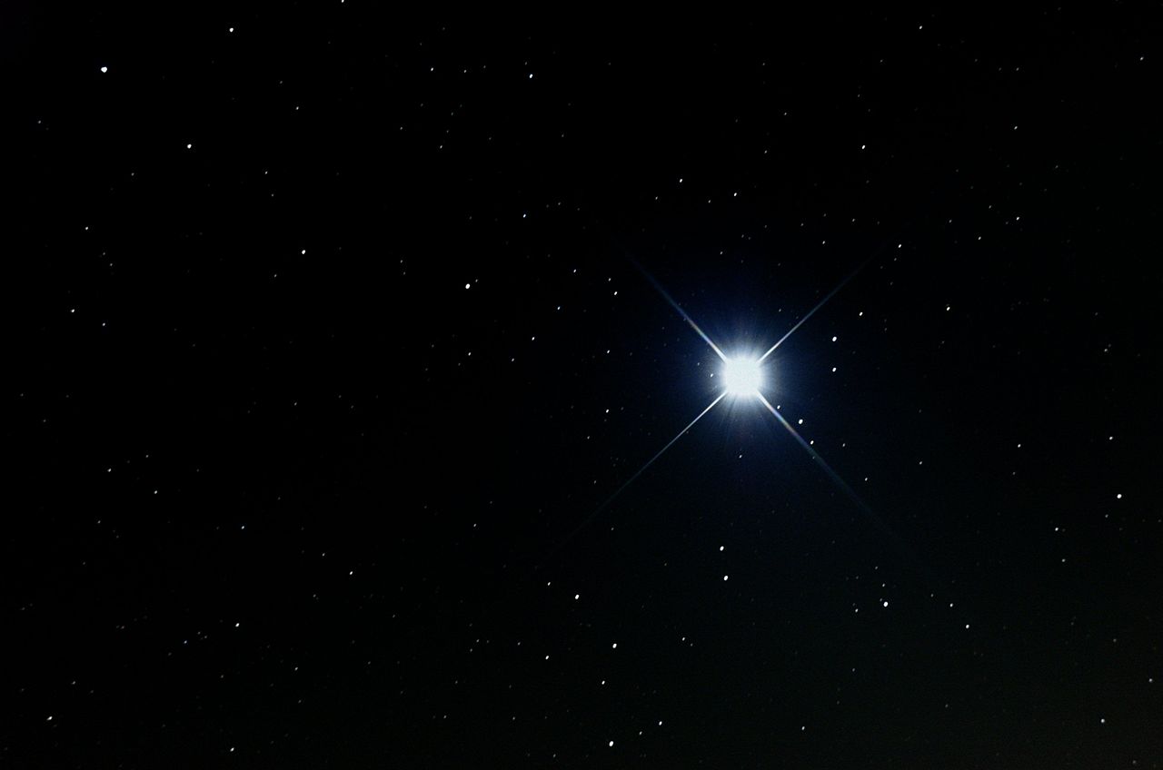 Bagaimanakah Dogon puak Afrika mengetahui tentang bintang pendamping Sirius yang tidak kelihatan? 2