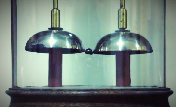 Oxfordský elektrický zvon - zvoní od 1840. let 7. století! XNUMX