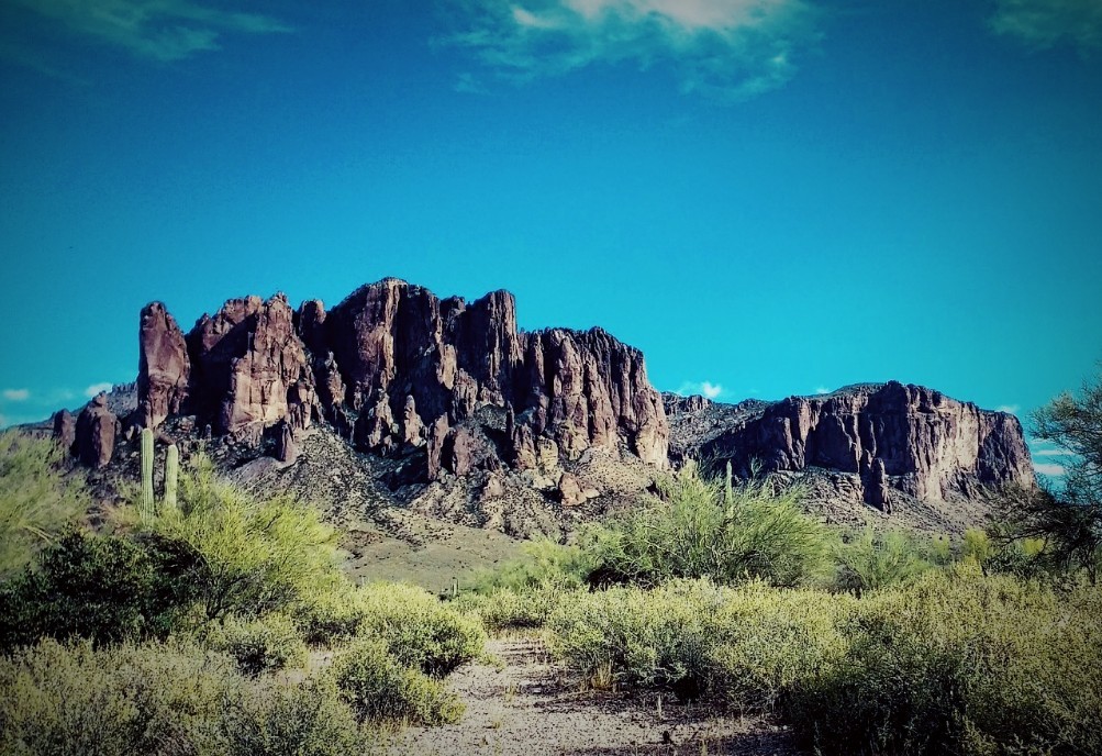 The Superstition Mountains in Arizona and the lost Dutchman's gold mine 4