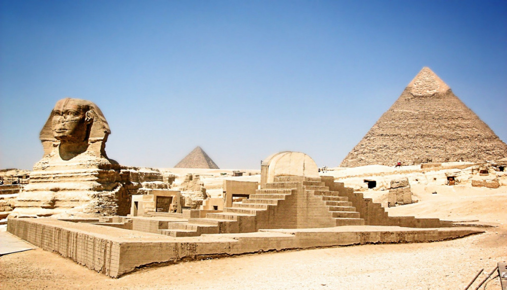Nnukwu Pyramid nke Giza: Ebee ka akwụkwọ ya niile dị? 1