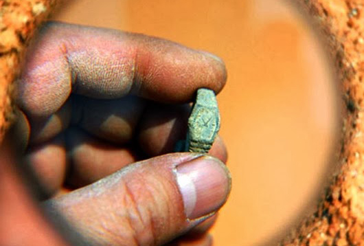 Швајцарски прстен сат пронађен у гробници Сханки, Кина