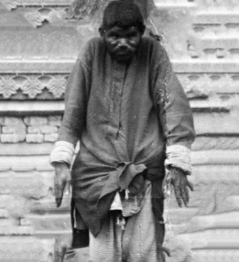 ילדת הזאב דינה סאניכר, צולמה בשנת 1875
