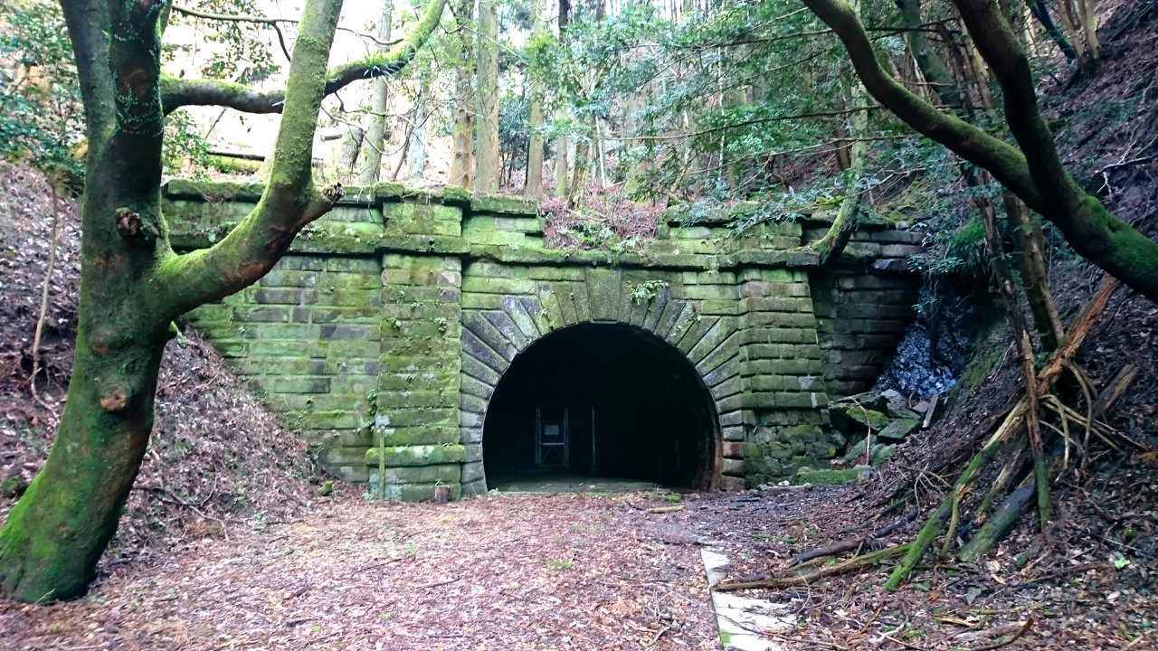 세계에서 가장 무서운 터널 21개 15