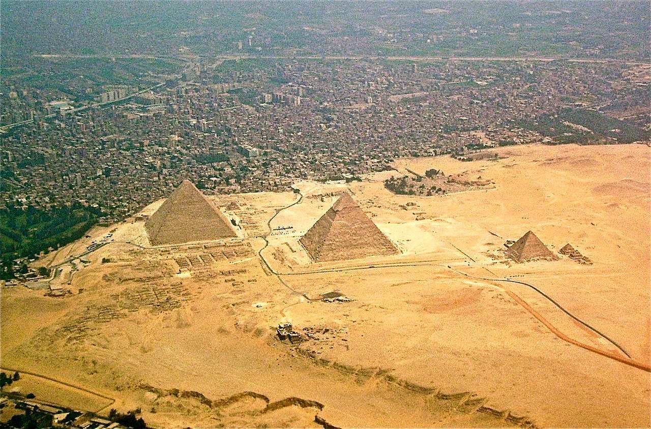 Advanced machines of unknown origin mentioned in a 440 BC text may have helped to build the pyramids of Egypt 3