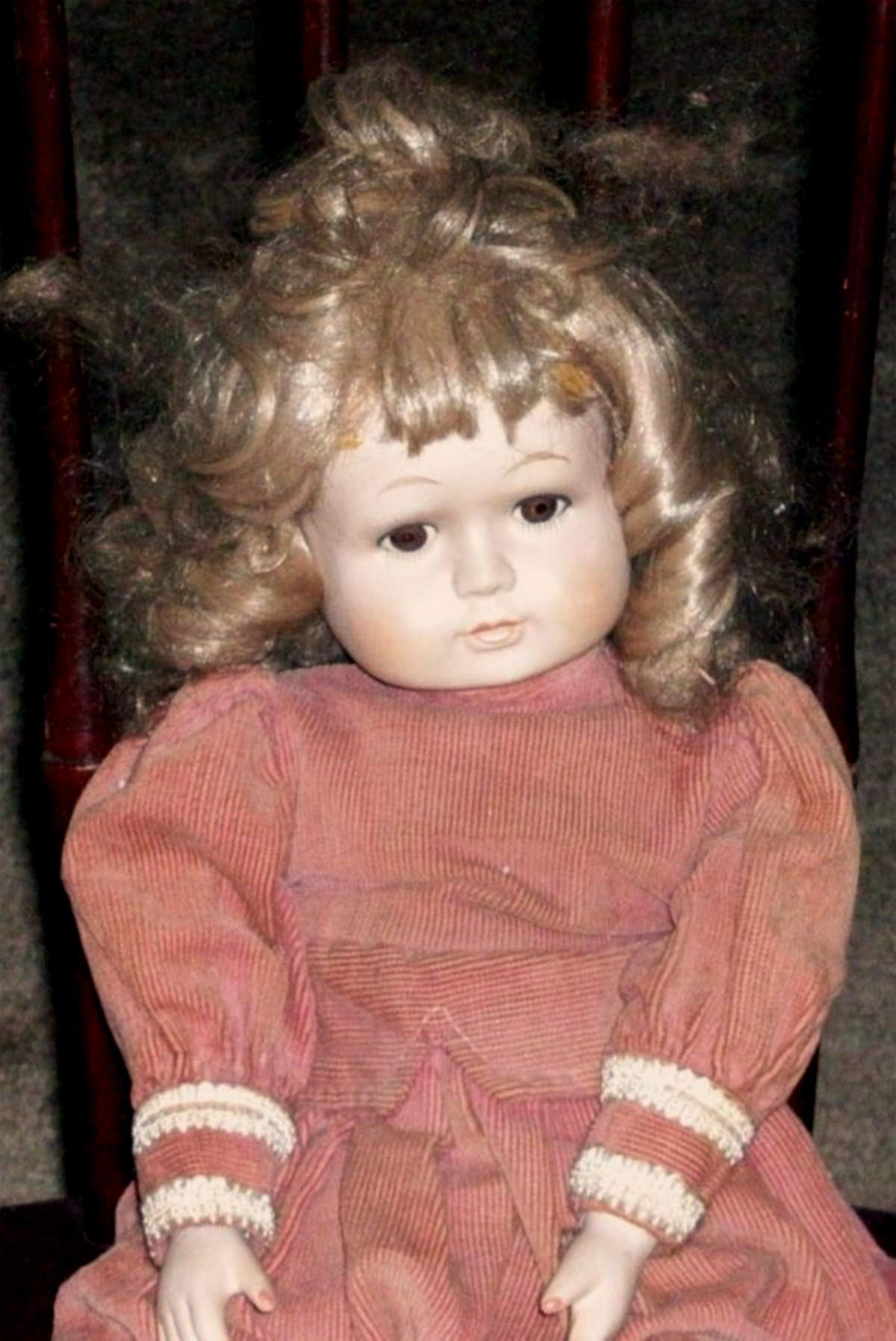 Christina, a boneca assombrada pacífica