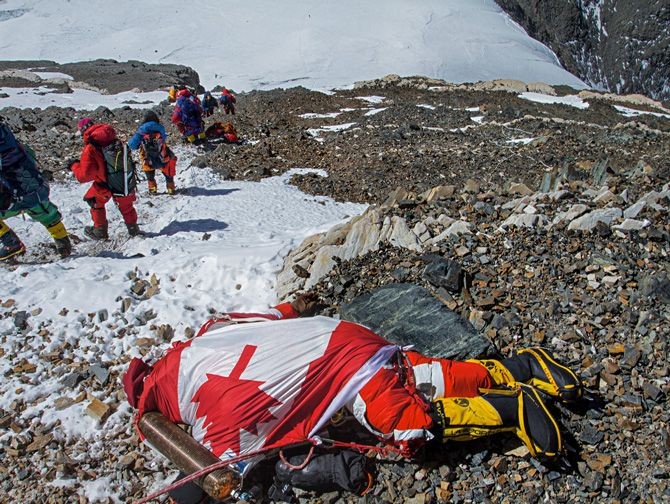 Cuerpo de la escaladora canadiense del Everest Shirya Shah-Klorfine
