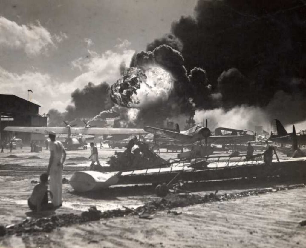 Výbuch Pearl Harbor