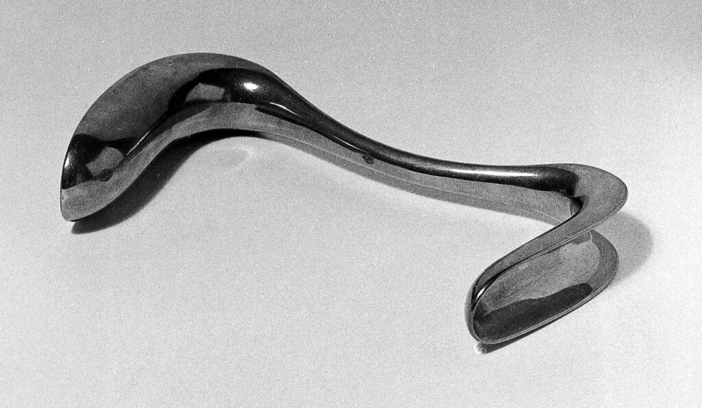 The "Sims Speculum", a tool that he introduced into his victims by experimenting.