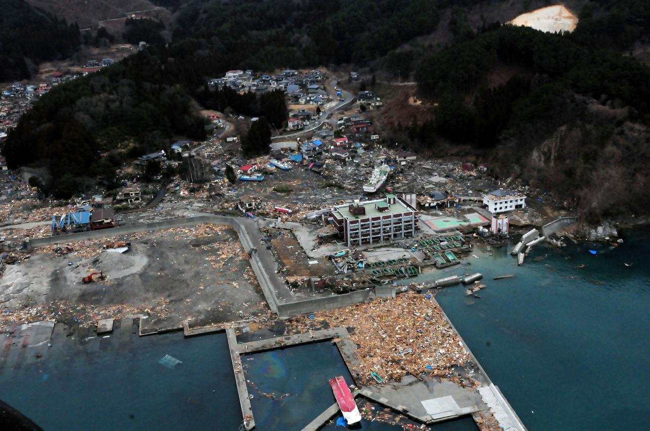 Dommages causés par le tsunami à Otsuchi, Japon,