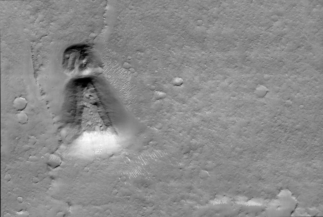 Structure en trou de serrure sur Mars