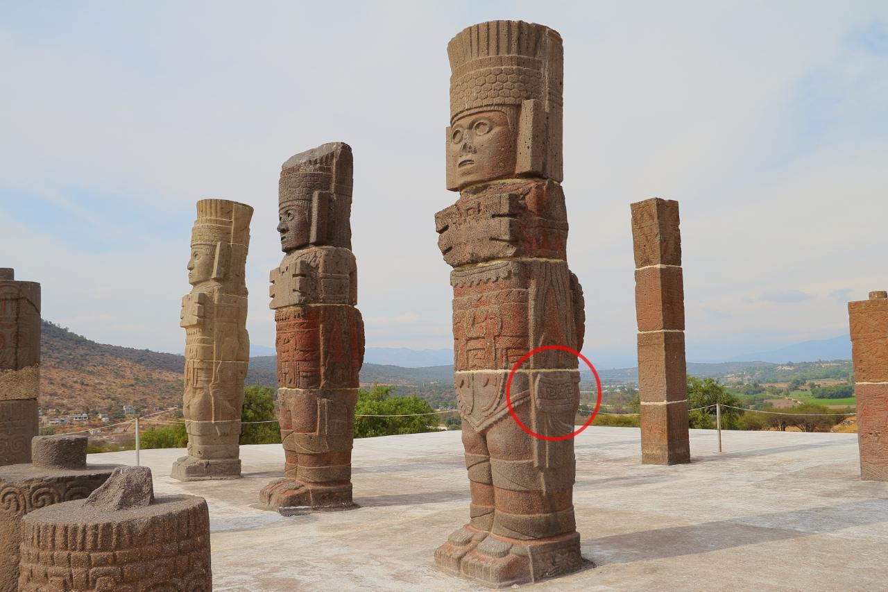 Загадочные «сумочки богов», обнаруженные в древних скульптурах по всему миру: каково было их предназначение? 2