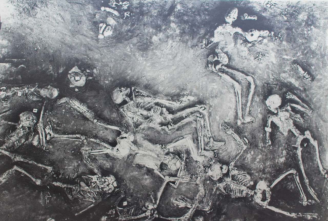 Pintura de los esqueletos encontrados durante la excavación en Mohenjo Daro