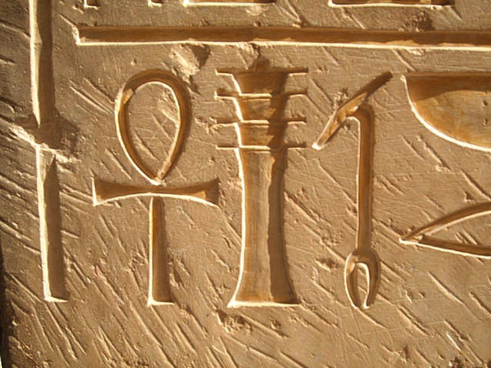 Reliéf z hrobky zádušného chrámu Hatšepsut v Deir el-Bahr zobrazujúci ankh (symbol života), djed (symbol stability) a bol (symbol moci)