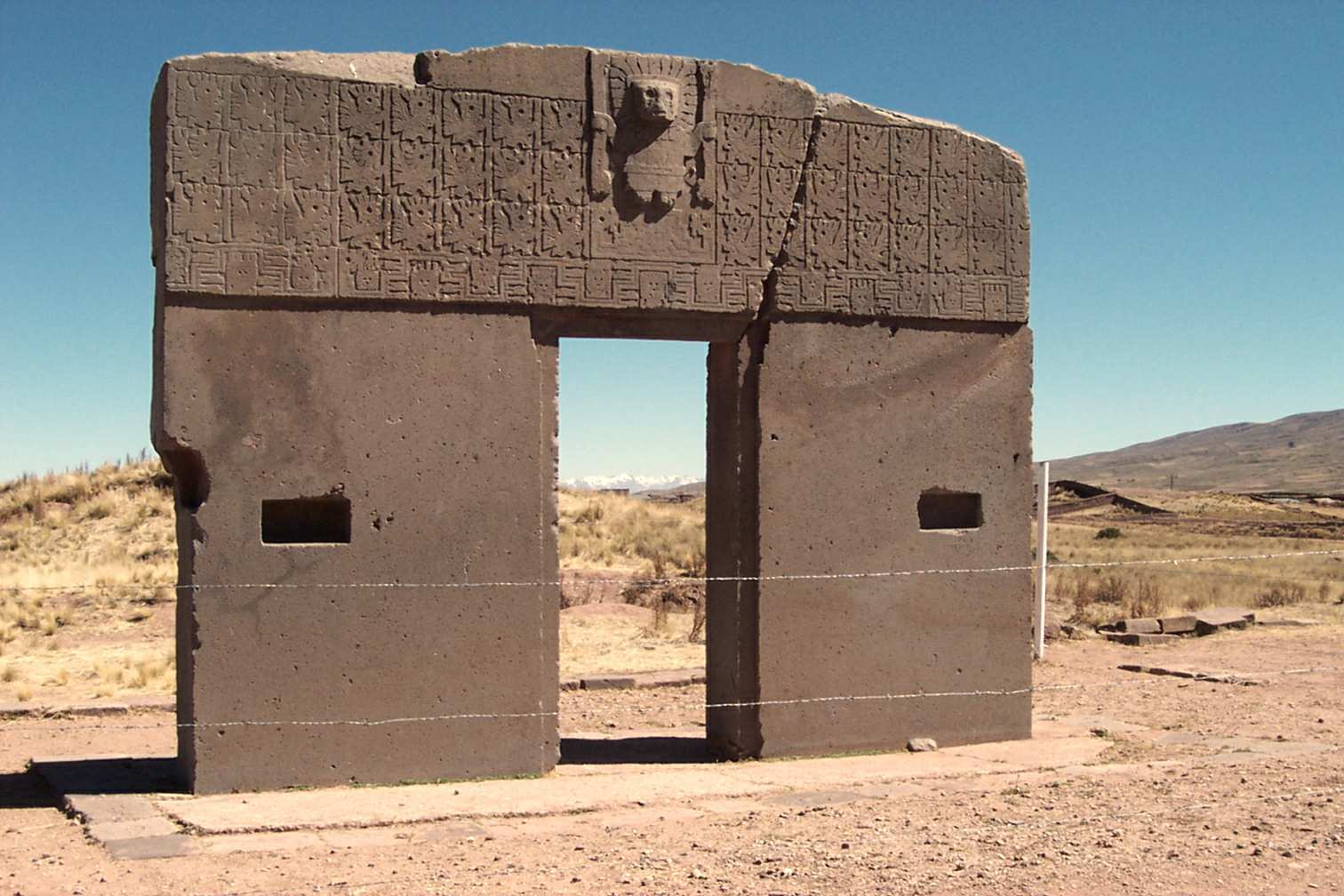 Brána slunce od civilizace Tiwanaku v Bolívii