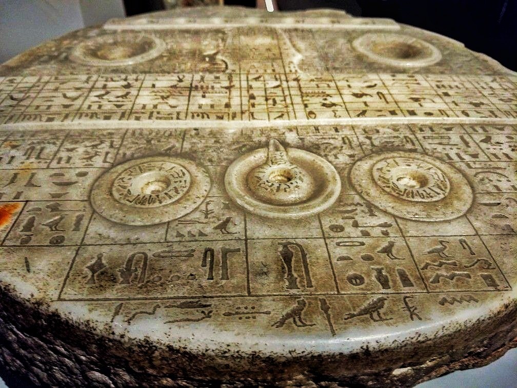 Forbidden archeology: The mysterious egyptian tablet that is similar to an aircraft control panel 2