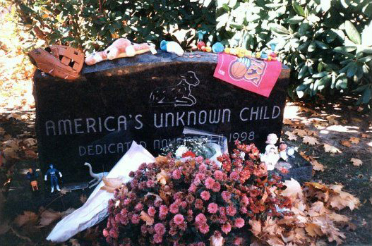 The Boy in the Box: 'America's Unknown Child' ยังไม่ปรากฏชื่อ 2