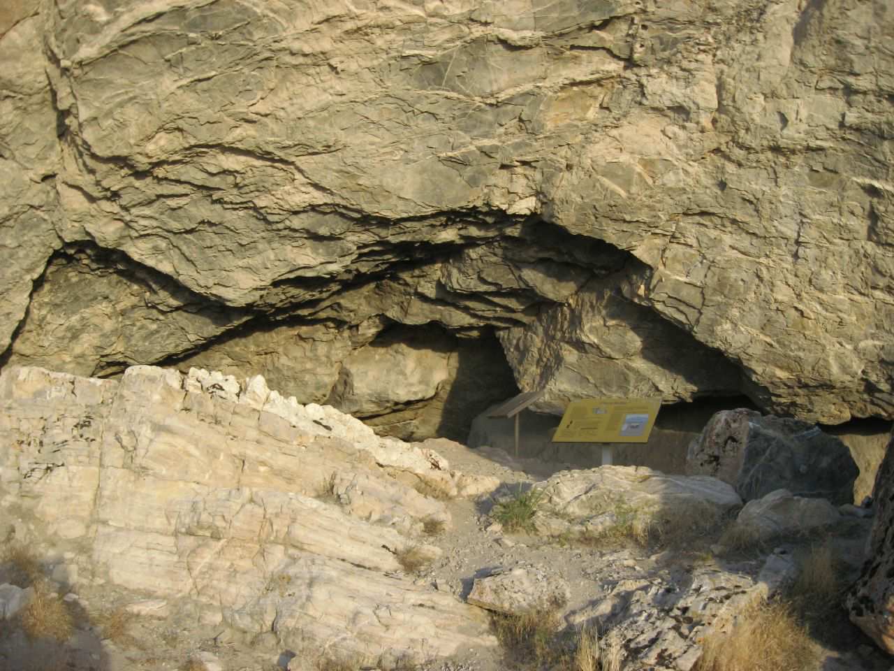 Vstup do jeskyně Lovelock, Nevada