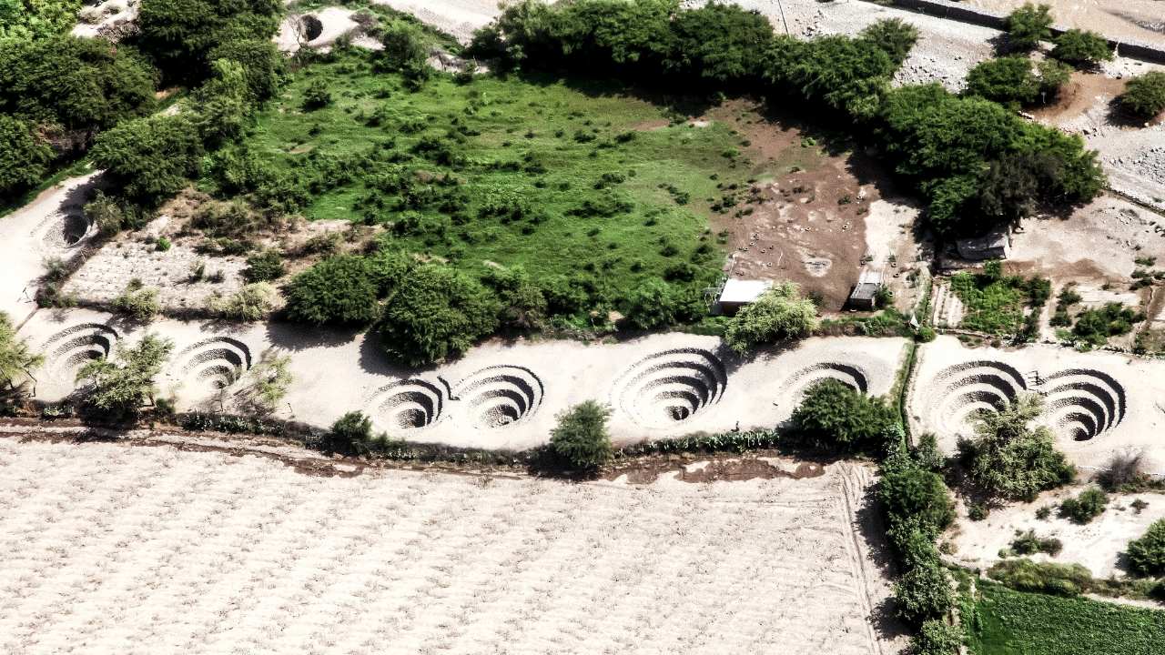 Bolongan spiral Nazca: Sistem pompa hidrolik kompleks ing Peru kuno? 1