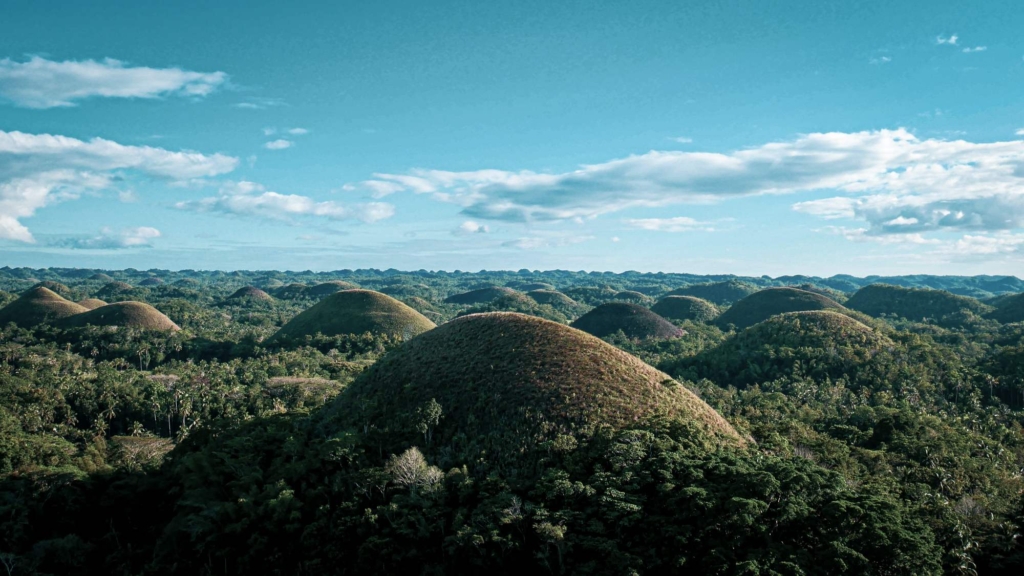 Boli starovekí obri zodpovední za výstavbu čokoládových vrchov na Filipínach? 7