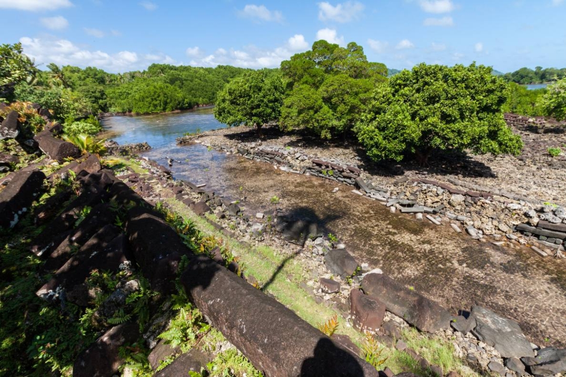 Nan Madol: A Mysterious Hi-tech City Built 14,000 Years Ago?