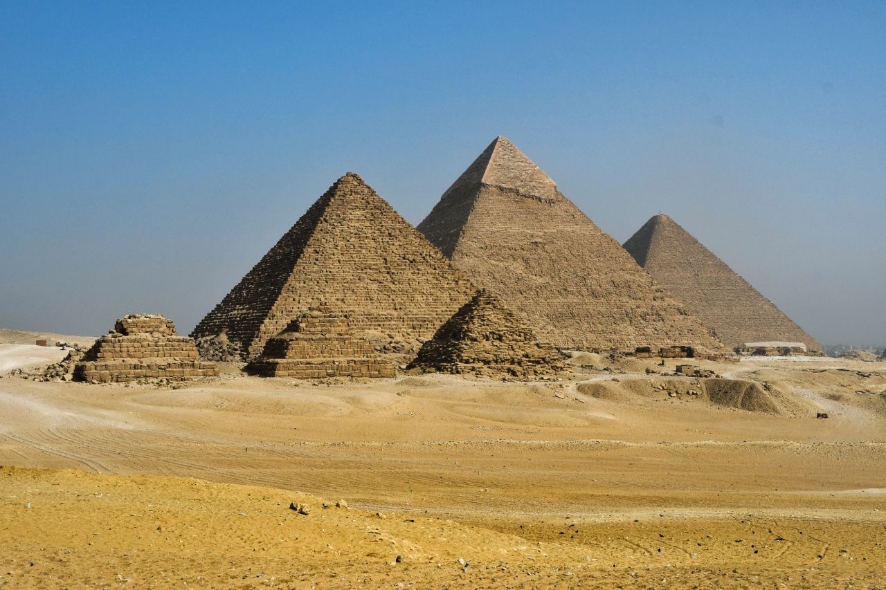 Pyramidiau Giza