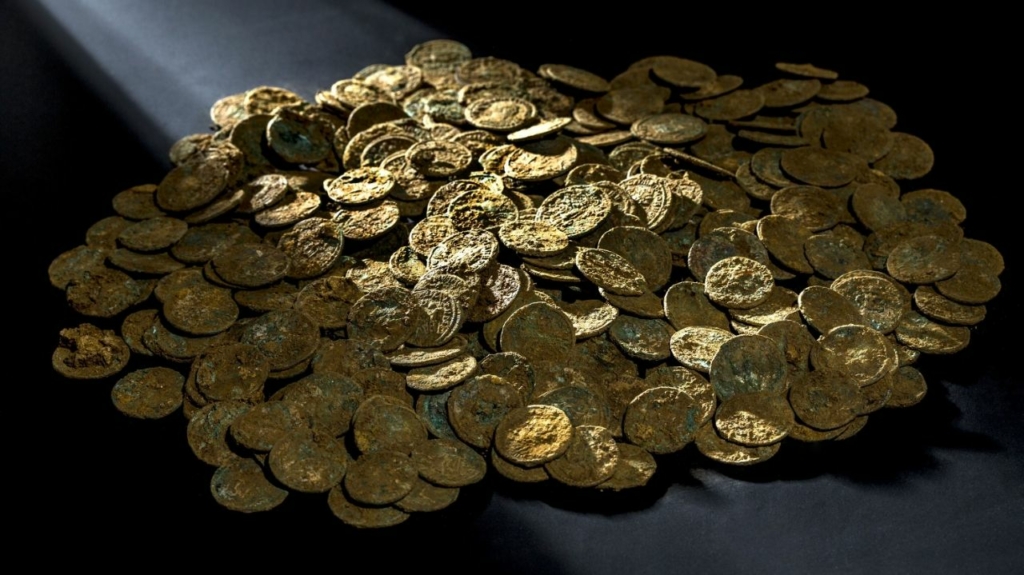 Farmer discovers a massive hoard of more than 4,000 ancient Roman coins in Switzerland 3
