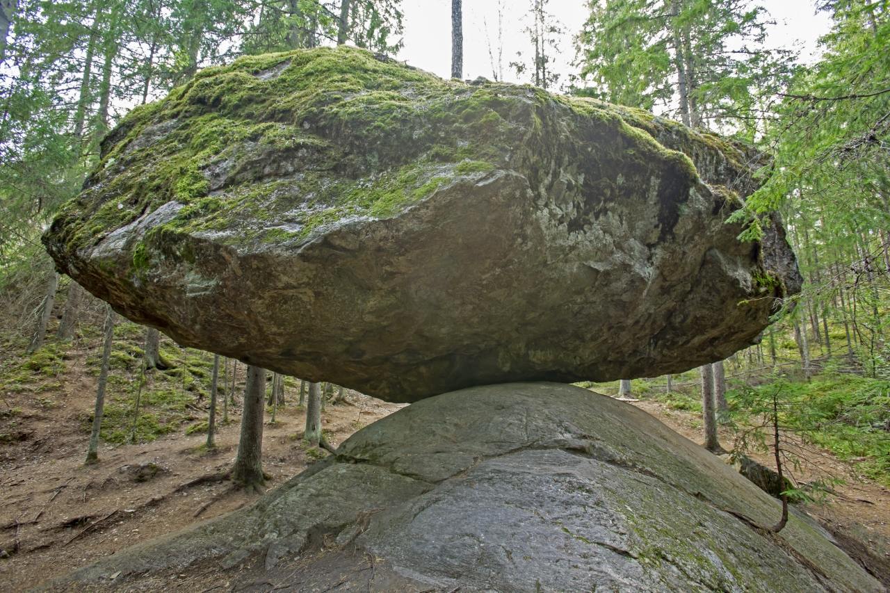 Kummakivi Balancing Rock และคำอธิบายที่ไม่น่าจะเป็นไปได้ในนิทานพื้นบ้านฟินแลนด์3