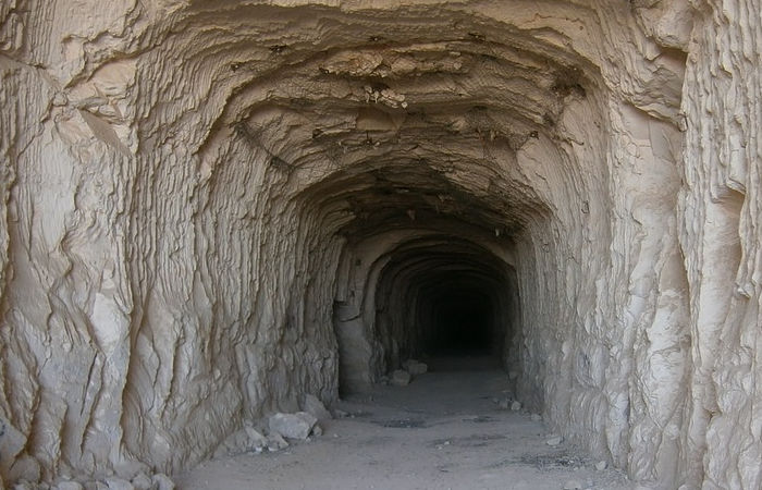 Ежелгі супермагистральдар: Шотландиядан Түркияға дейін созылған 12,000 2 жылдық үлкен жерасты туннельдері XNUMX