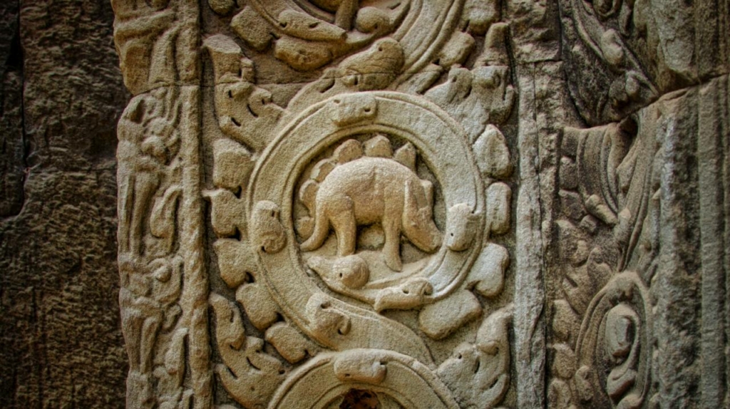 Does Ta Prohm Temple depict a ‘domestic’ dinosaur? 1