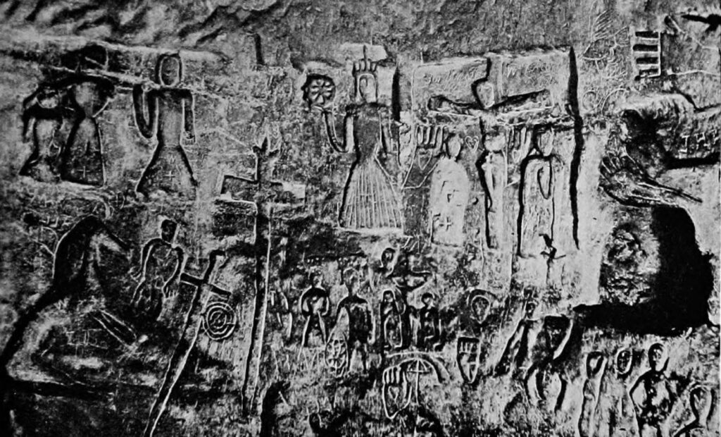 Salapärased sümbolid ja nikerdused inimese loodud Roystoni koopas 2