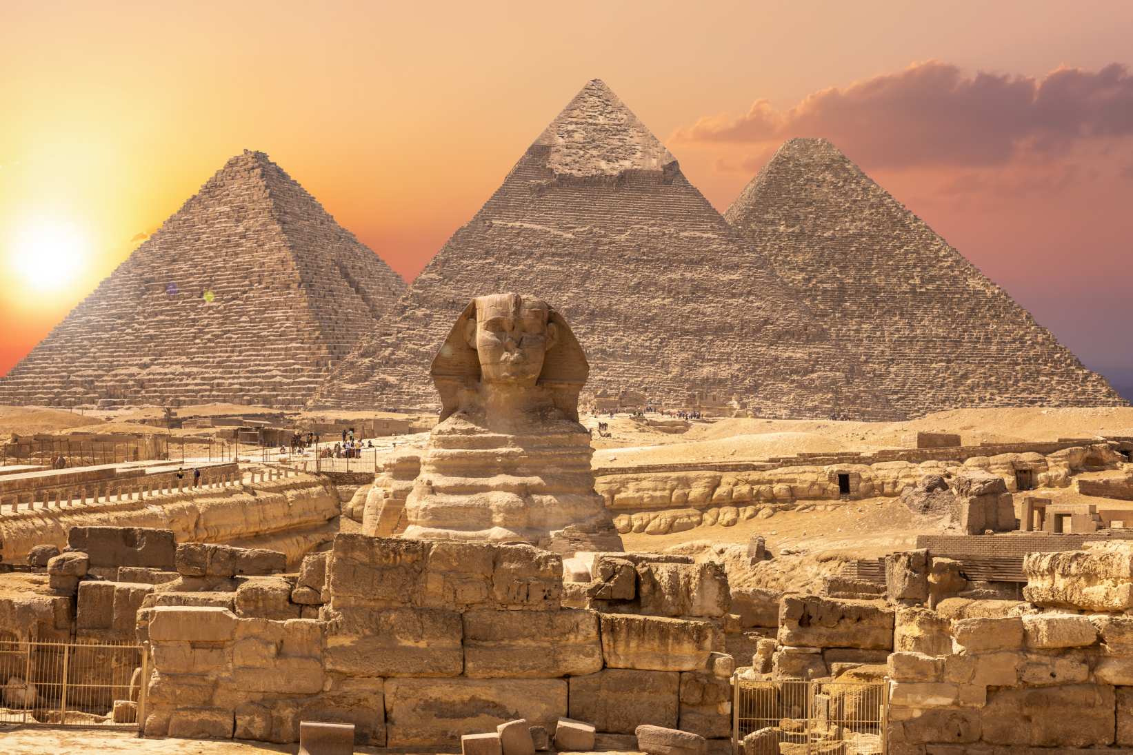 Awọn Sphinx ati awọn Piramids, Egipti