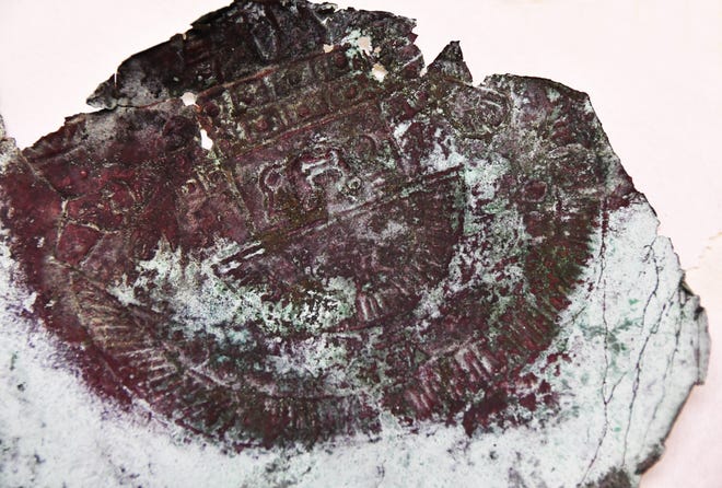 ماسک مرگ پرو باستانی 10,000 سال قبل از میلاد؟ از مواد غیر زمینی ساخته شده است! 1