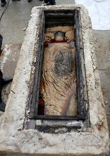 De toevallige mummie: de ontdekking van een onberispelijk bewaarde vrouw uit de Ming-dynastie 3