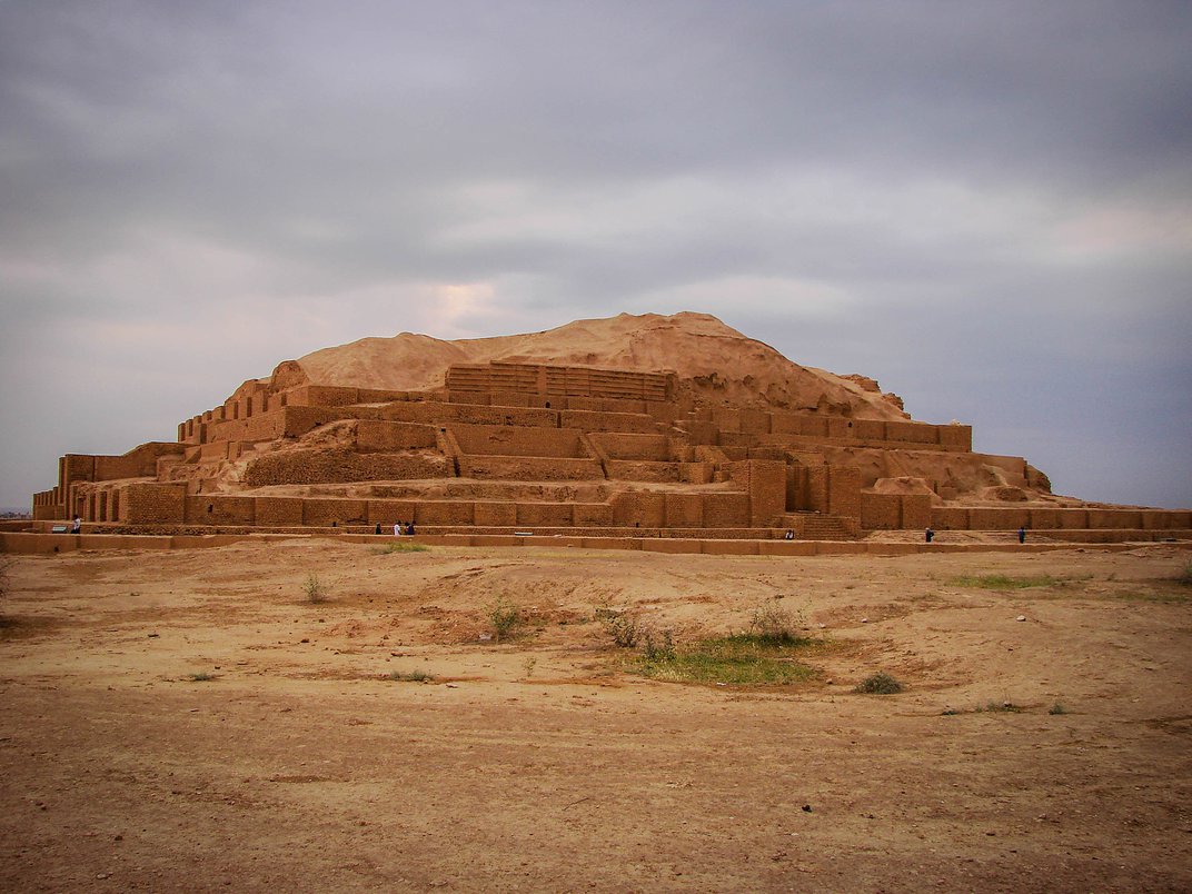 Chogha Zanbil, un antigo complexo elamita na provincia de Khuzestan de Irán Mehdi Zali.K vía Wikimedia Commons baixo CC BY-SA 4.0