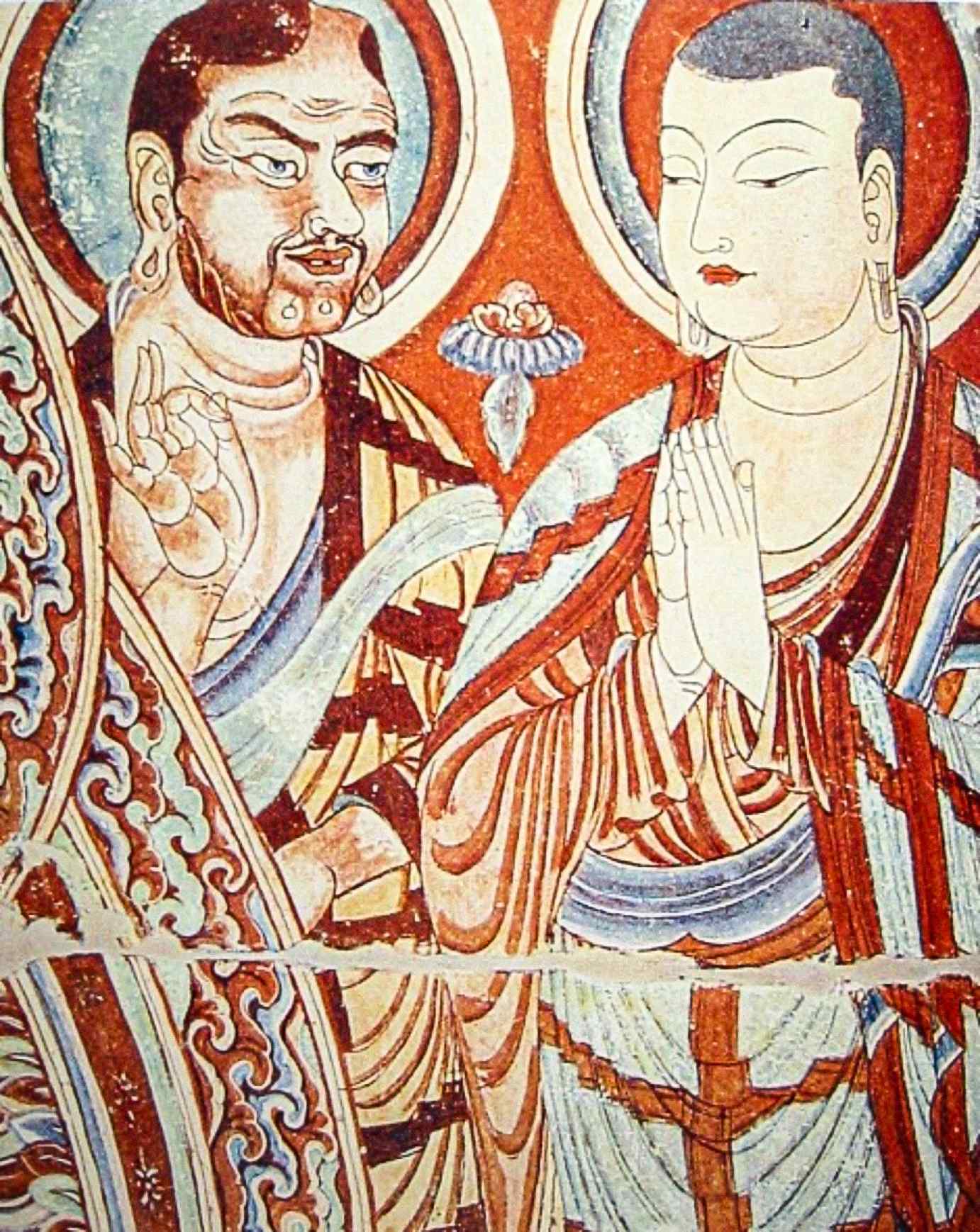 Ein kaukasischer zentralasiatischer Mönch, möglicherweise ein indogermanischer Sogdianer oder Tocharianer, der einen ostasiatischen Mönch, vielleicht einen türkischen Uiguren oder Chinesen, auf einem Fresko aus dem 9.