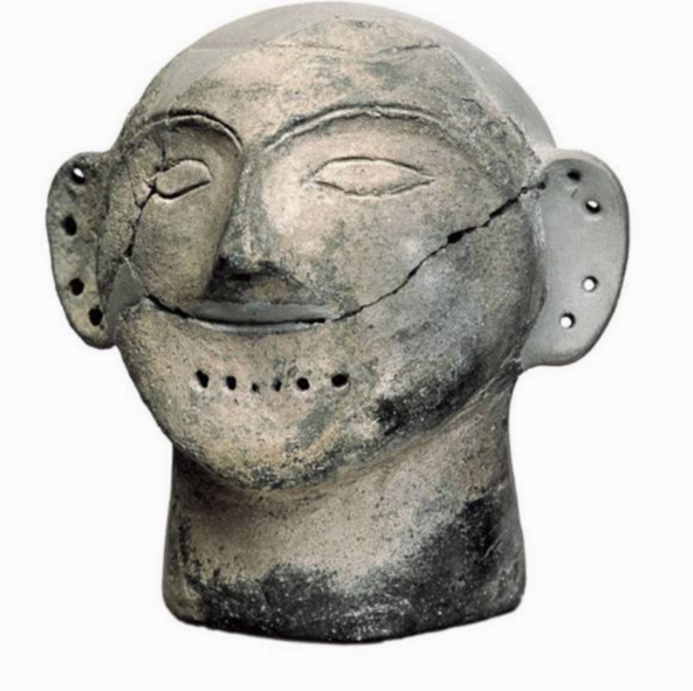 Clay anthropomorphic head, Late Chalcolithic period, 4500-4000 BCE, Hamangia Culture, e fumanoeng e qoelisoa Varna Lake, Varna Archaeology Museum.