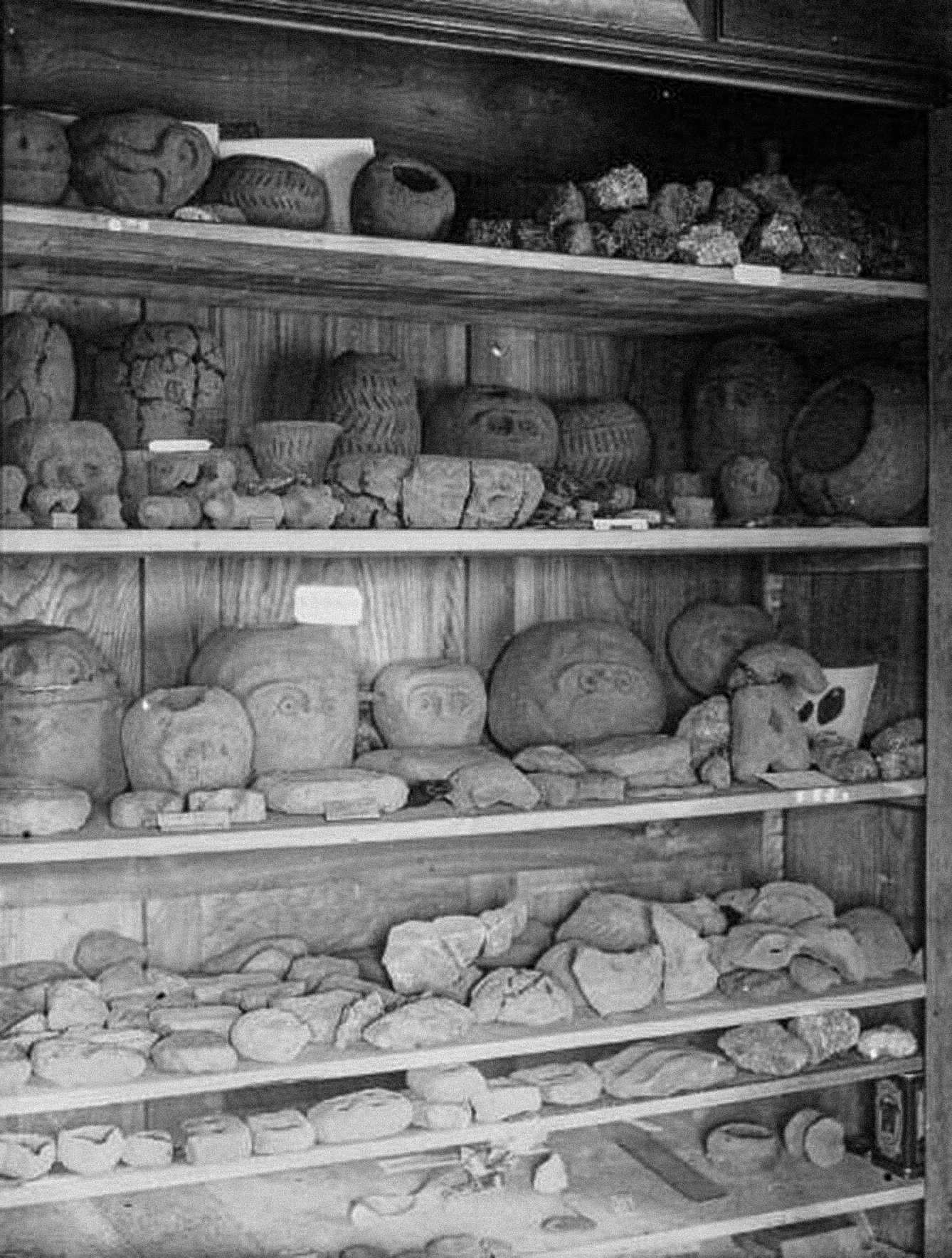 Музей Глозеля (Ферьер-сюр-Сишон, Алье, Франция).