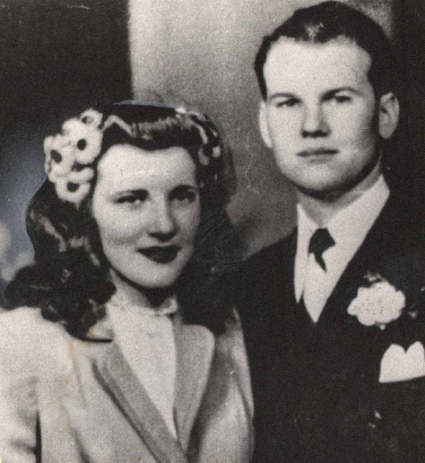 यहाँ चित्रित सैम और मर्लिन शेपर्ड, एक युवा और प्रतीत होता है खुश जोड़े हैं। दोनों ने 21 फरवरी, 1945 को शादी की और उनका एक बच्चा सैम रीज़ शेपर्ड था। हत्या के समय मर्लिन अपने दूसरे बच्चे के साथ गर्भवती थी।