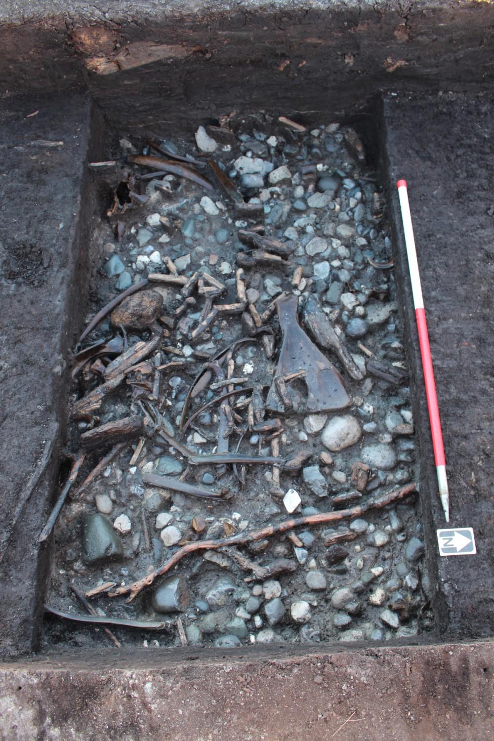 Artefakte, die auf einem Seegrund am Jäger-Sammler-Standort in Scarborough entdeckt wurden.