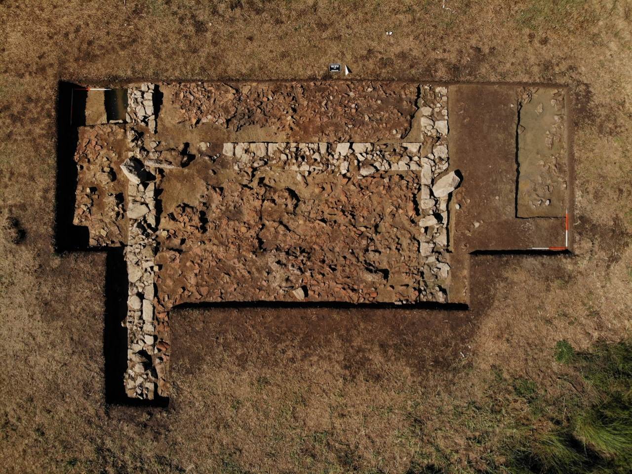ग्रीस में क्लेडी के पुरातात्विक स्थल पर पोसीडॉन के मंदिर की खोज 1