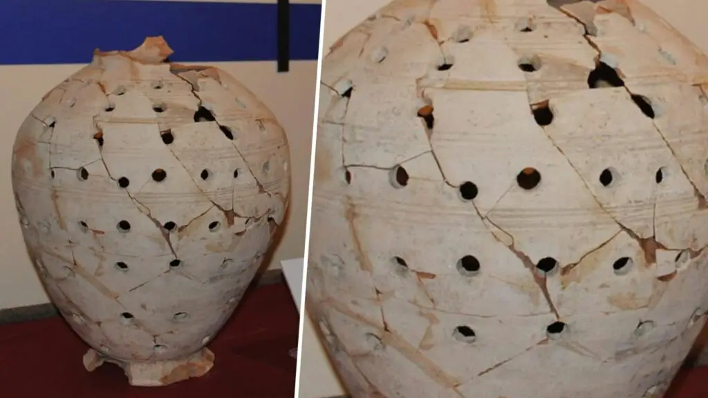 The riddle of the Roman holey jar – why would a vessel be full of holes? 6