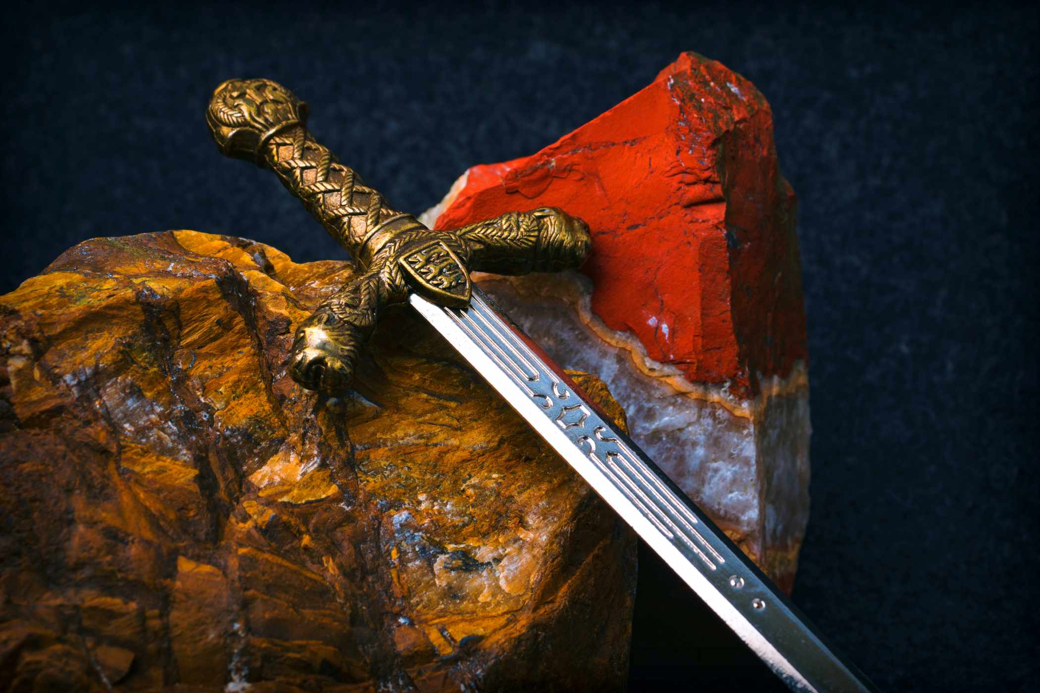 Afsløring af legenderne om Dáinsleif: Kong Högnis sværd af evige sår 2