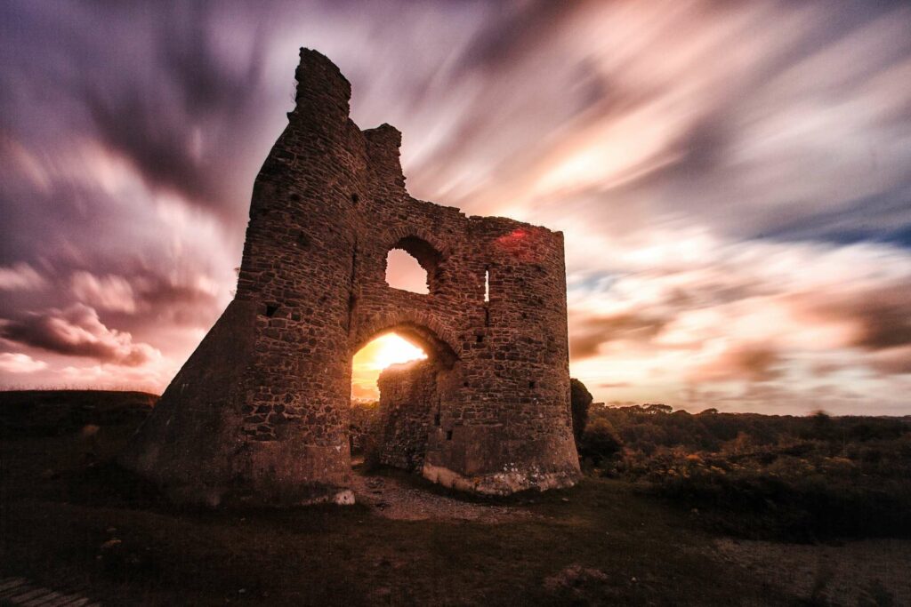Het mysterieus verlaten Pennard Castle en de feeënvloek 8