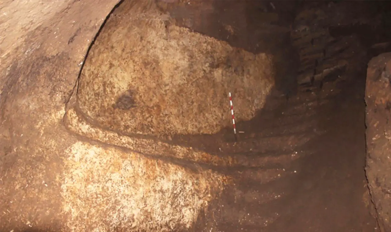 Une découverte inattendue a révélé une œuvre d'art néo-assyrienne rare dans un tunnel caché, Turquie 2