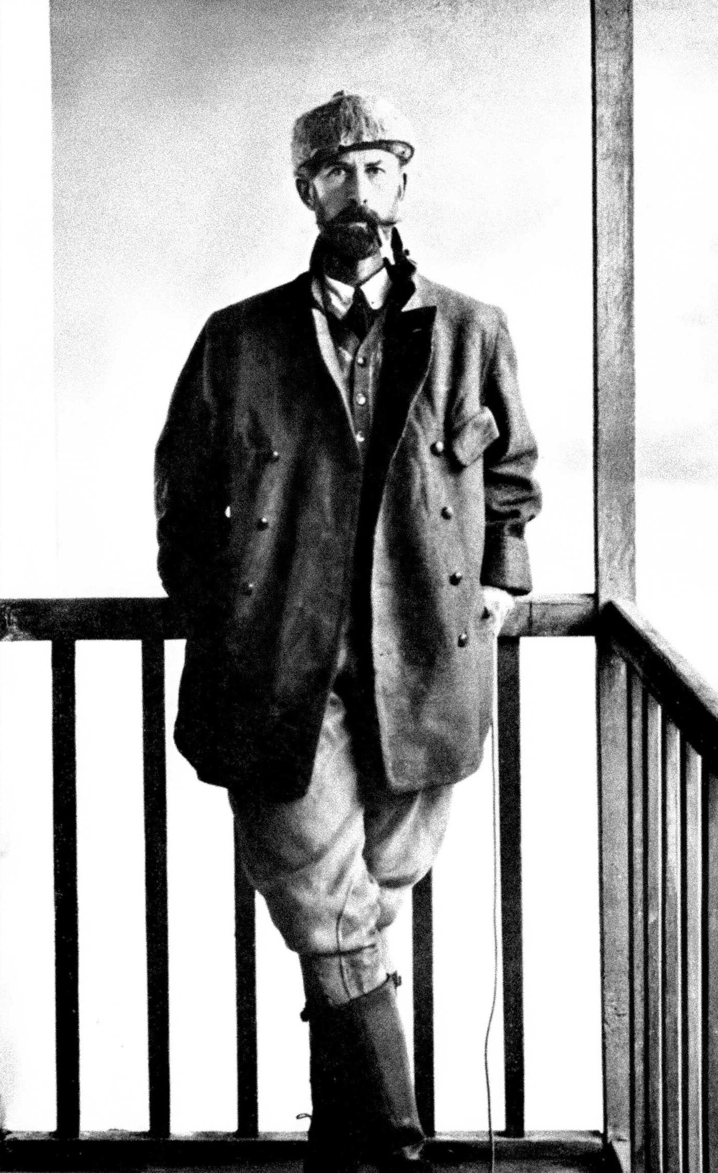Percy Harrison Fawcett alezredes restaurált fotója 1911-ben. Wikimedia Commons.