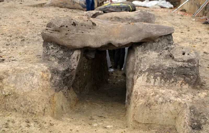 Image of the entrance to the Cañada Real dolmen, in the province of Seville.