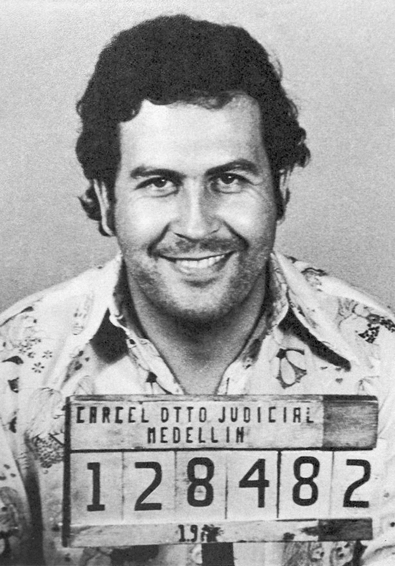 La fascinante historia detrás de la icónica fotografía de la Casa Blanca de Pablo Escobar 1