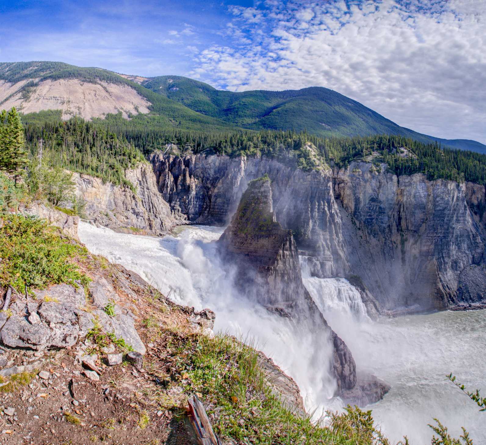 Wodospady Wirginii - rzeka South Nahanni, Terytoria Północno-Zachodnie, Kanada