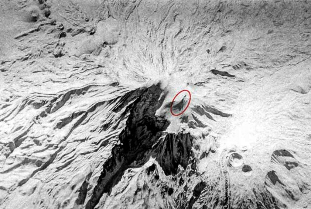 아라라트 변칙: 아라라트 산의 남쪽 경사면이 노아의 방주가 잠들어 있는 곳인가요? 삼