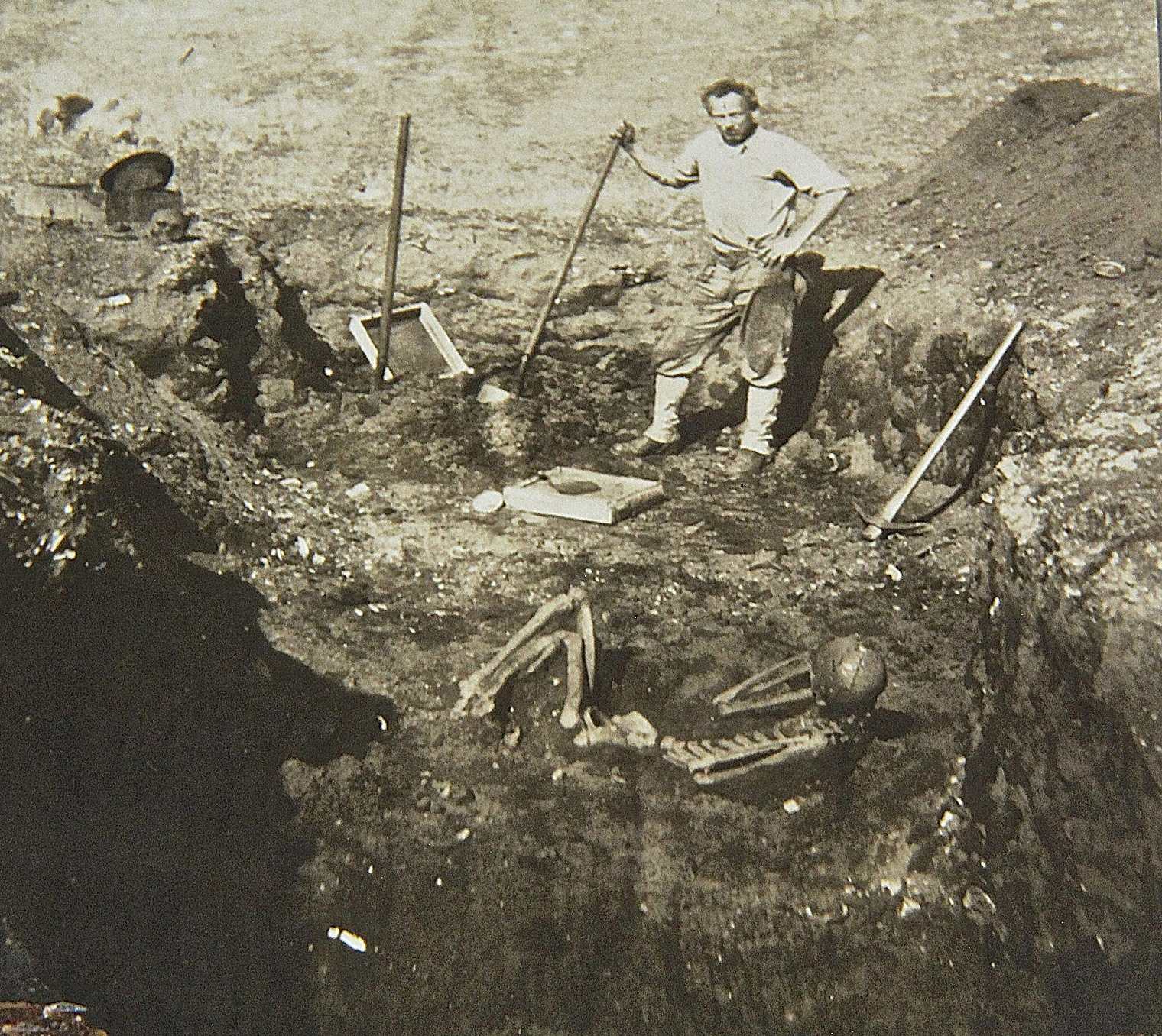 La découverte des restes squelettiques de géantes blondes sur l'île Catalina 1